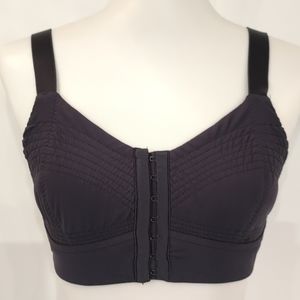 Fabletics Ines black sports bra
